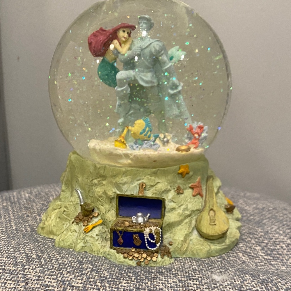 Disney Little Mermaid Snow Globe Vintage